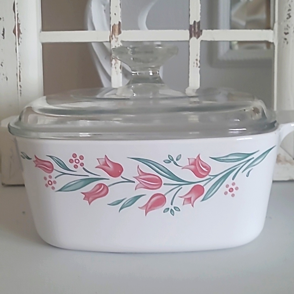 VINTAGE CORNINGWARE 1990S ROSEMARIE PINK TULIP WITH LID